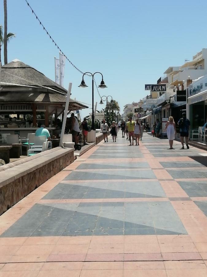 Apartamento Carihuela Playa Lägenhet Torremolinos Rum bild
