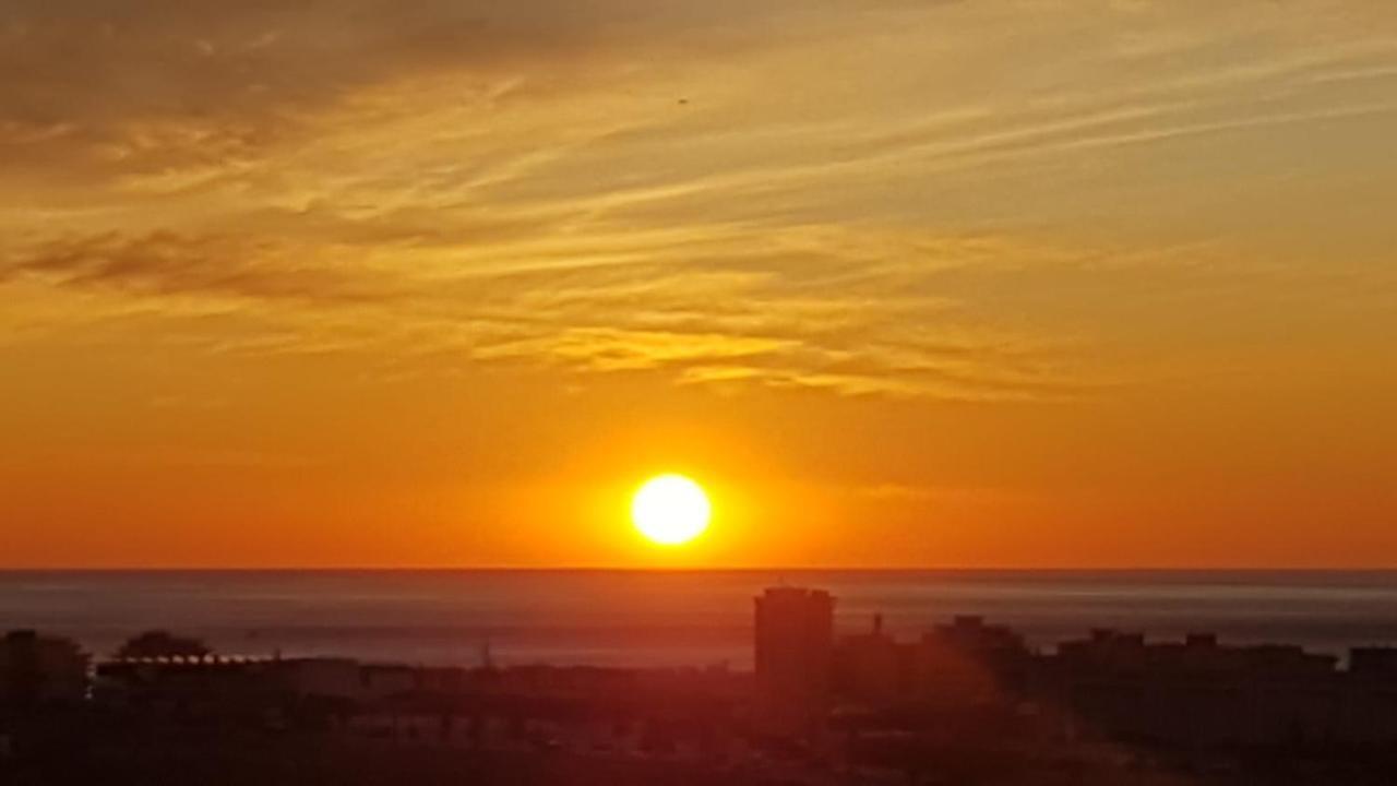 Apartamento Carihuela Playa Lägenhet Torremolinos Exteriör bild